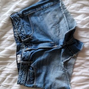 Slim Cut-off jean shorts